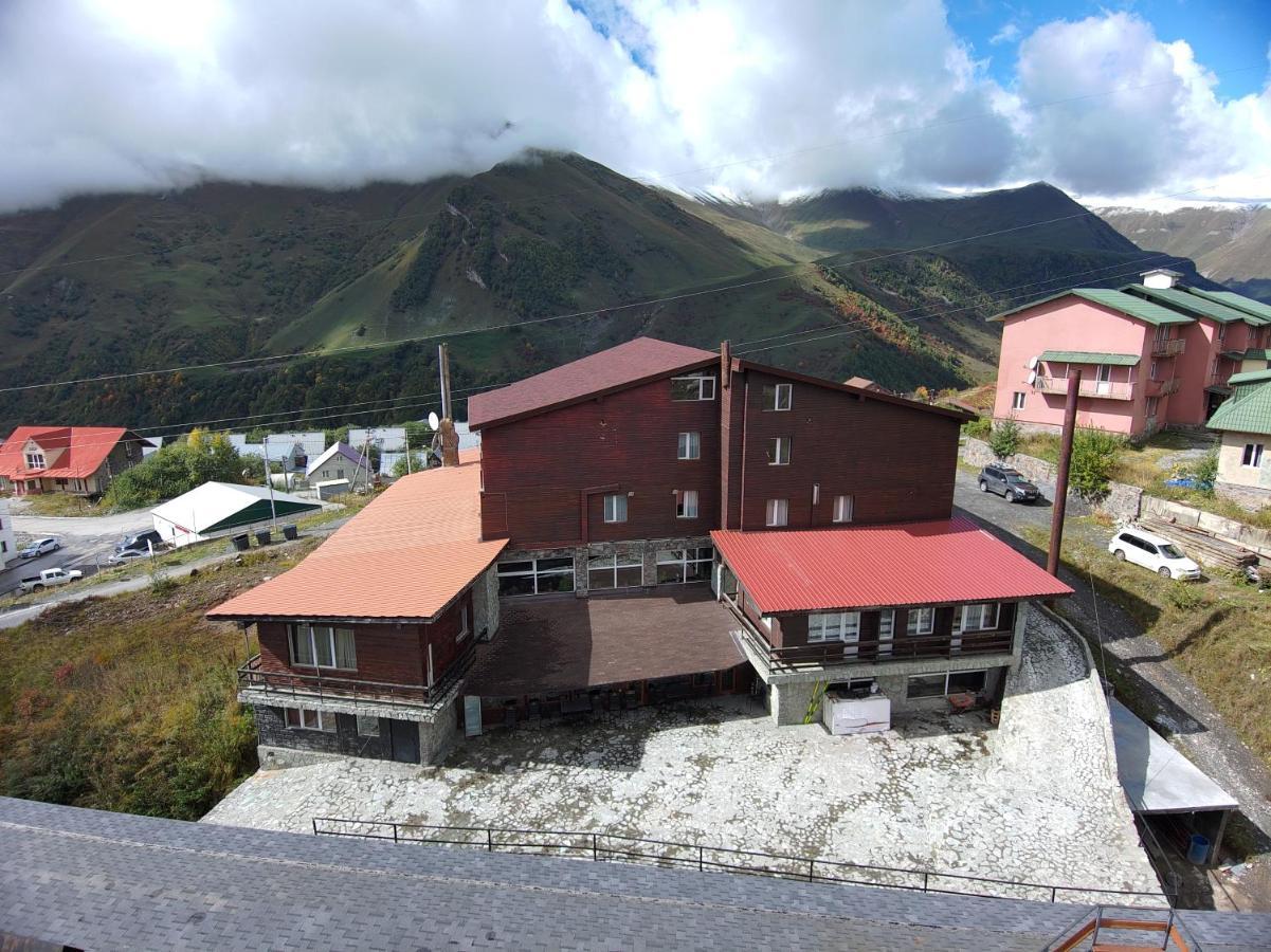 Gudauri Hut Hotel Ngoại thất bức ảnh